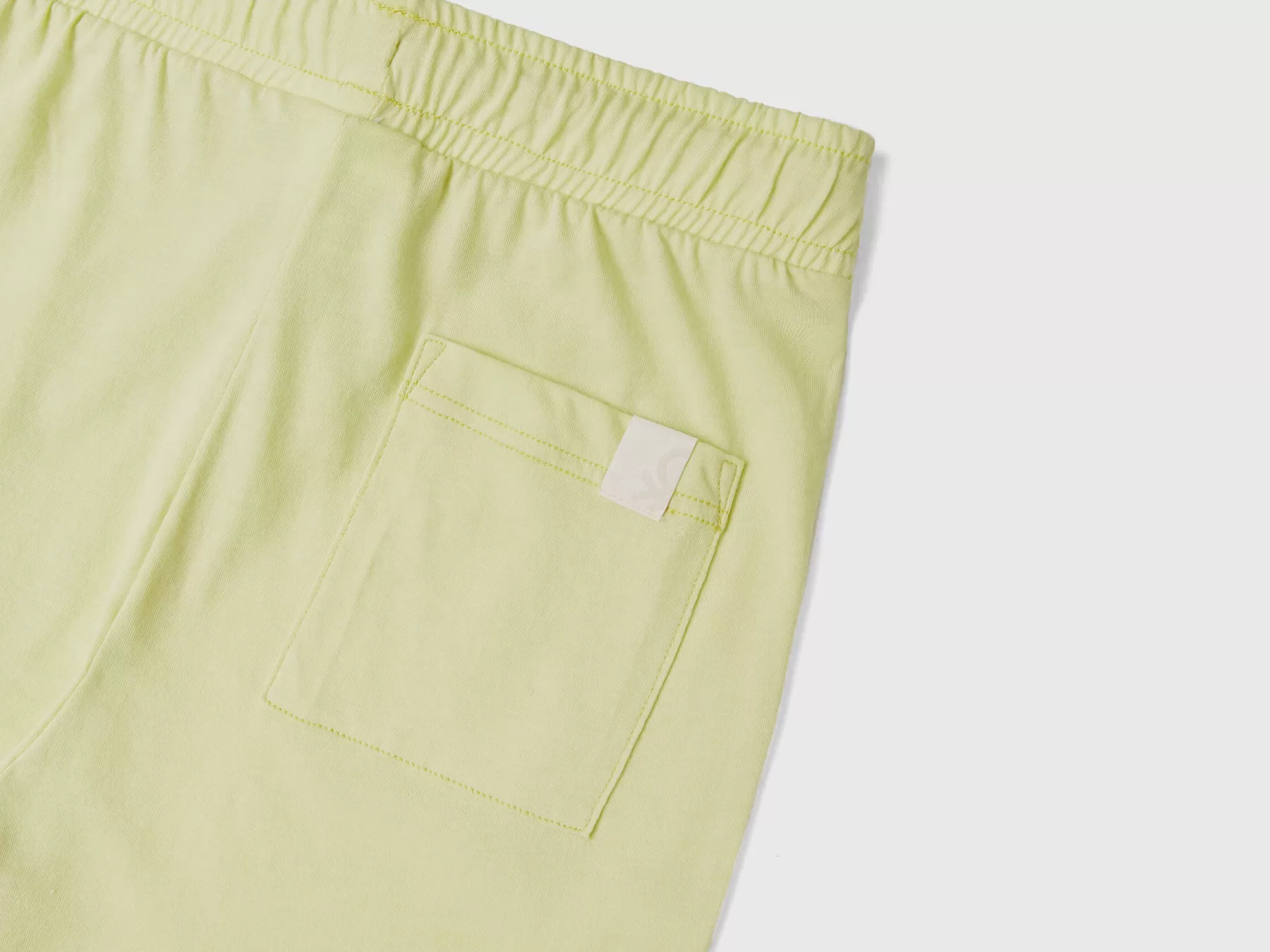 Benetton Bermuda Con Tasche In Tessuto Riciclato Lime Outlet