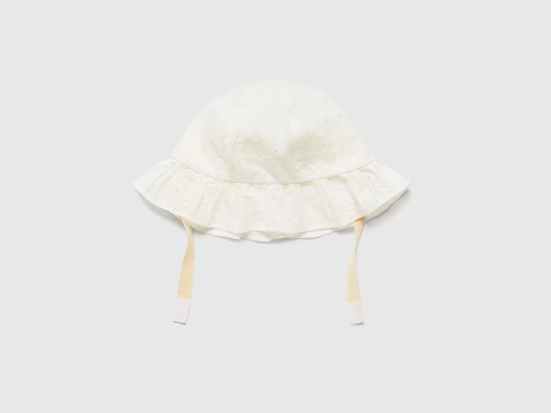 Benetton Cappellino Con Ricami Sangallo Bianco Outlet