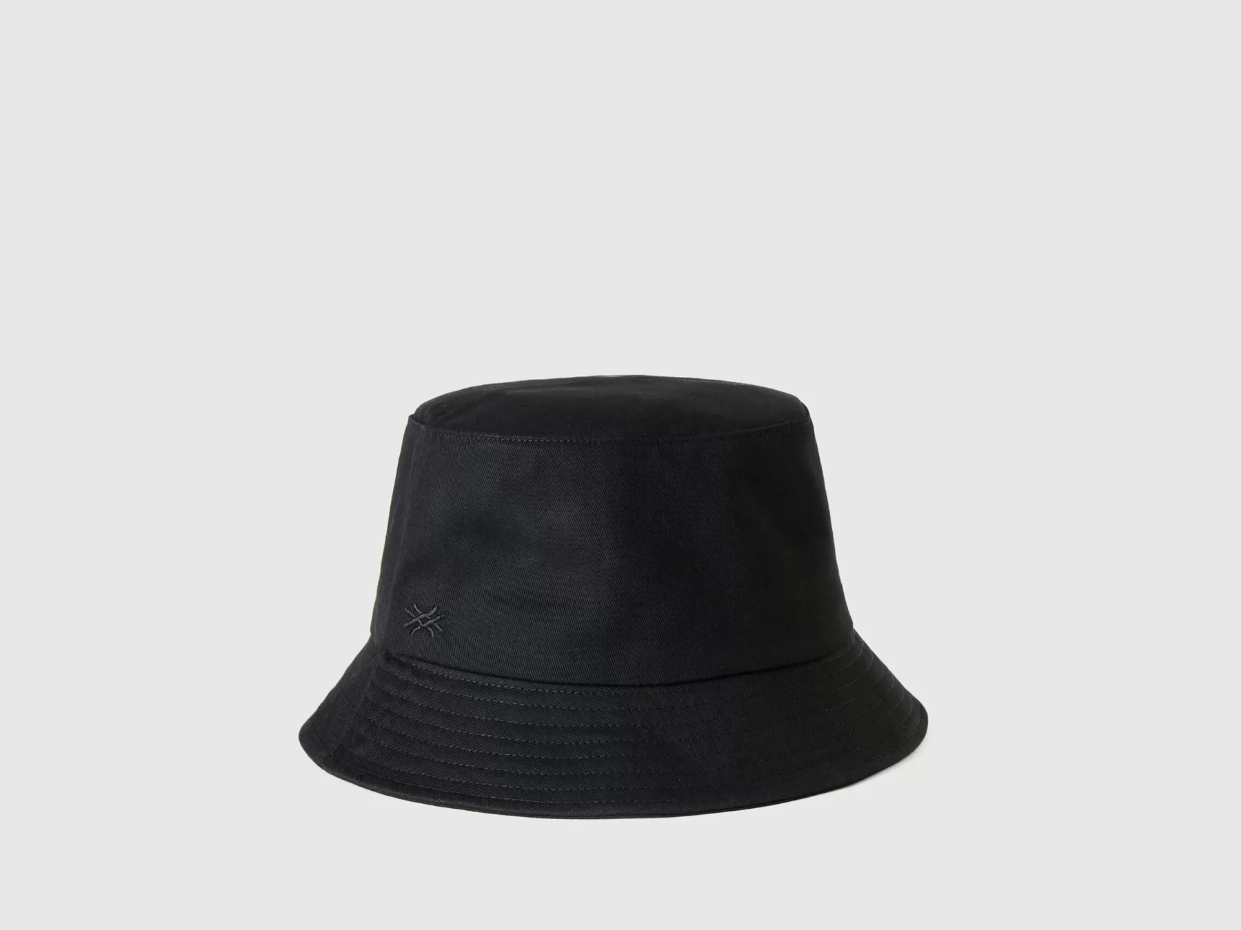 Benetton Cappello Stile Pescatorecon Logo Nero Fashion