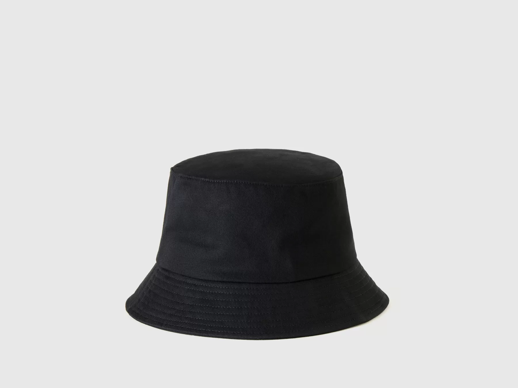 Benetton Cappello Stile Pescatorecon Logo Nero Fashion