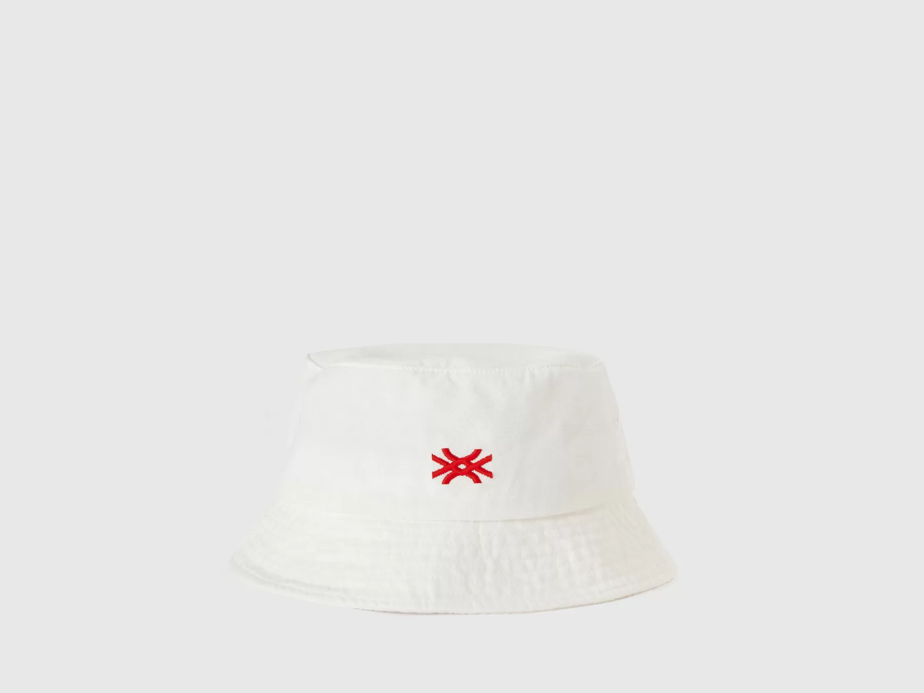 Benetton Cappellocon Ricamo Logo Bianco Clearance