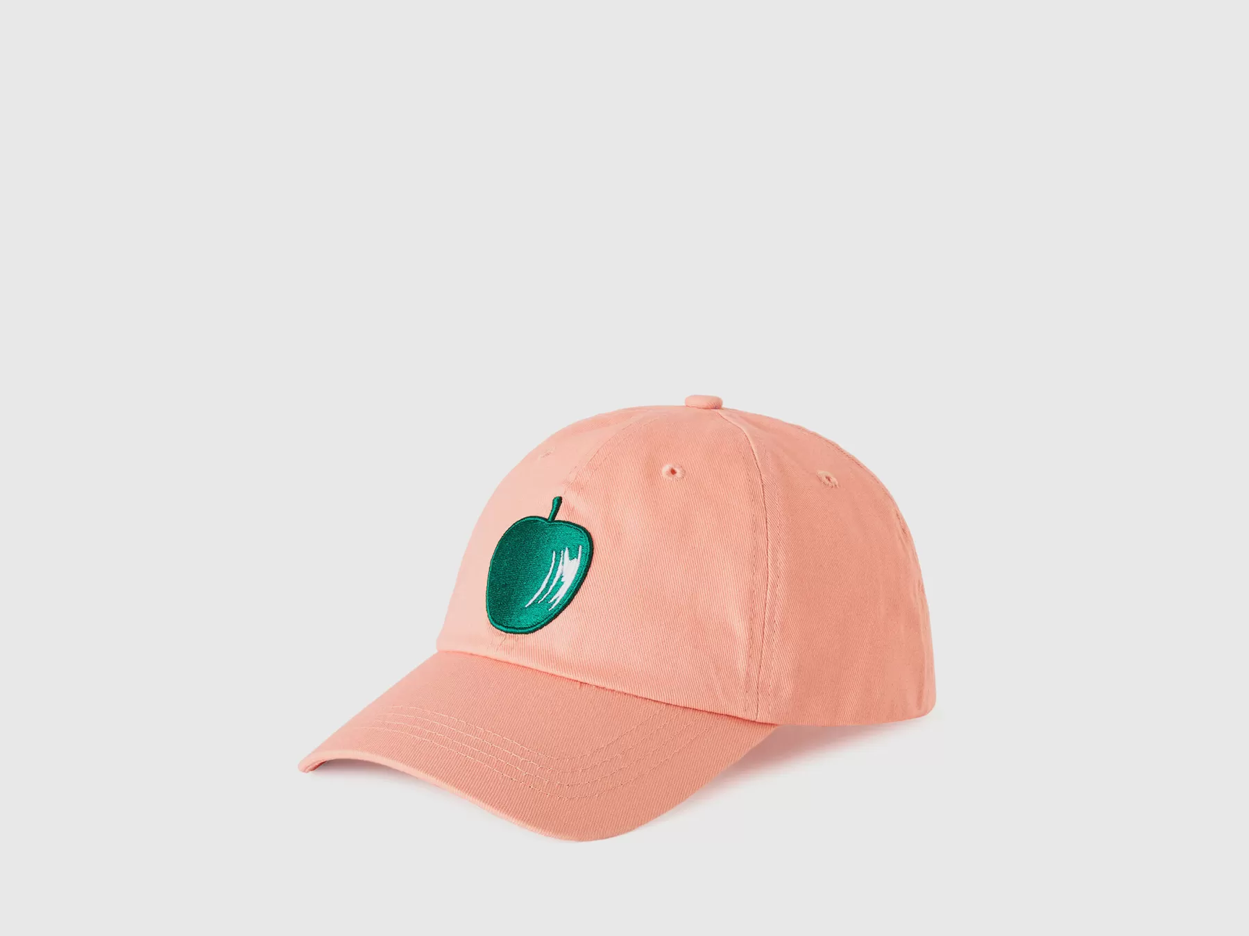 Benetton Cappellocon Ricamo Mela Rosa Store