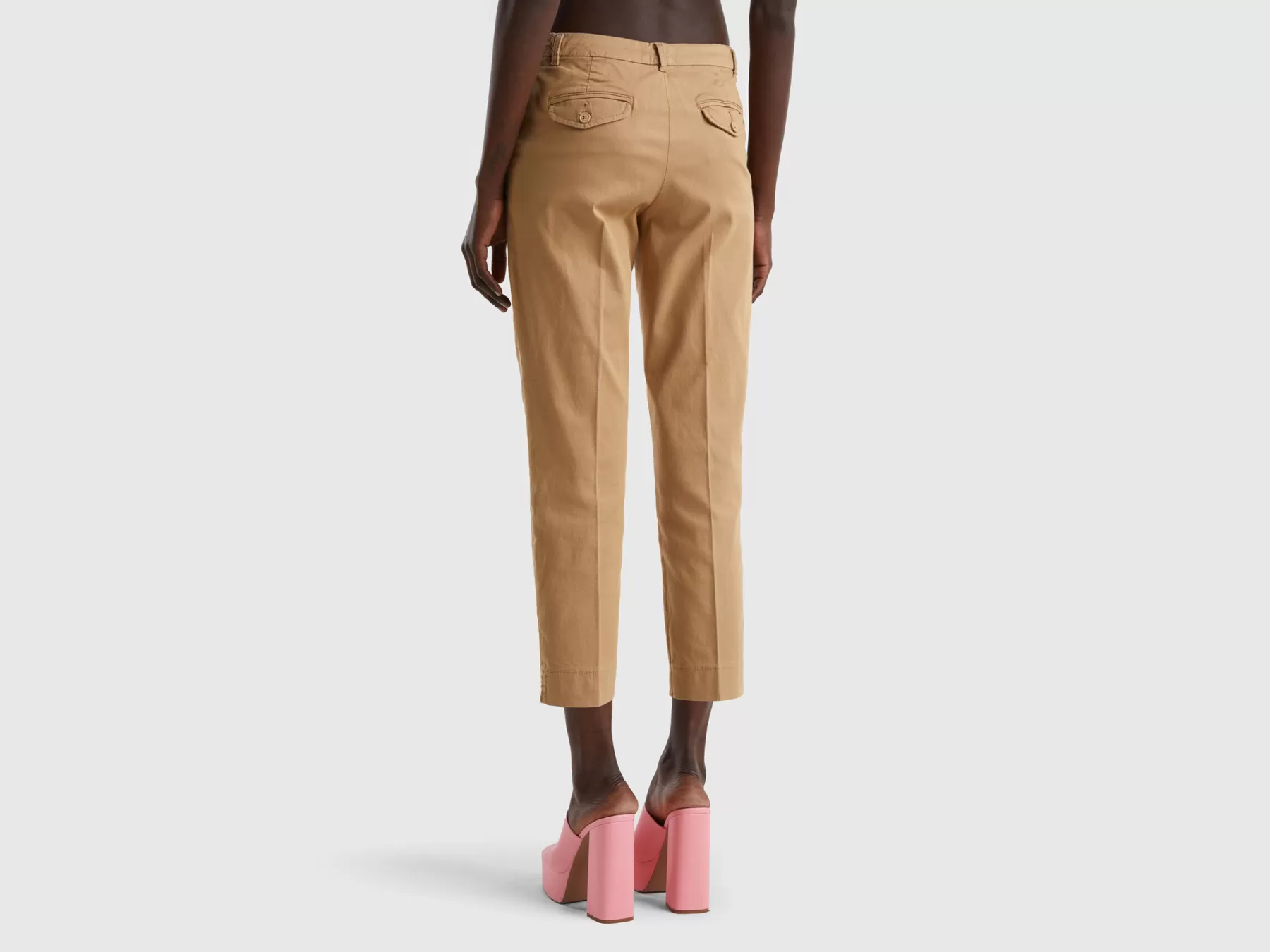 Benetton Chino Cropped In Cotone Stretch Cammello Online