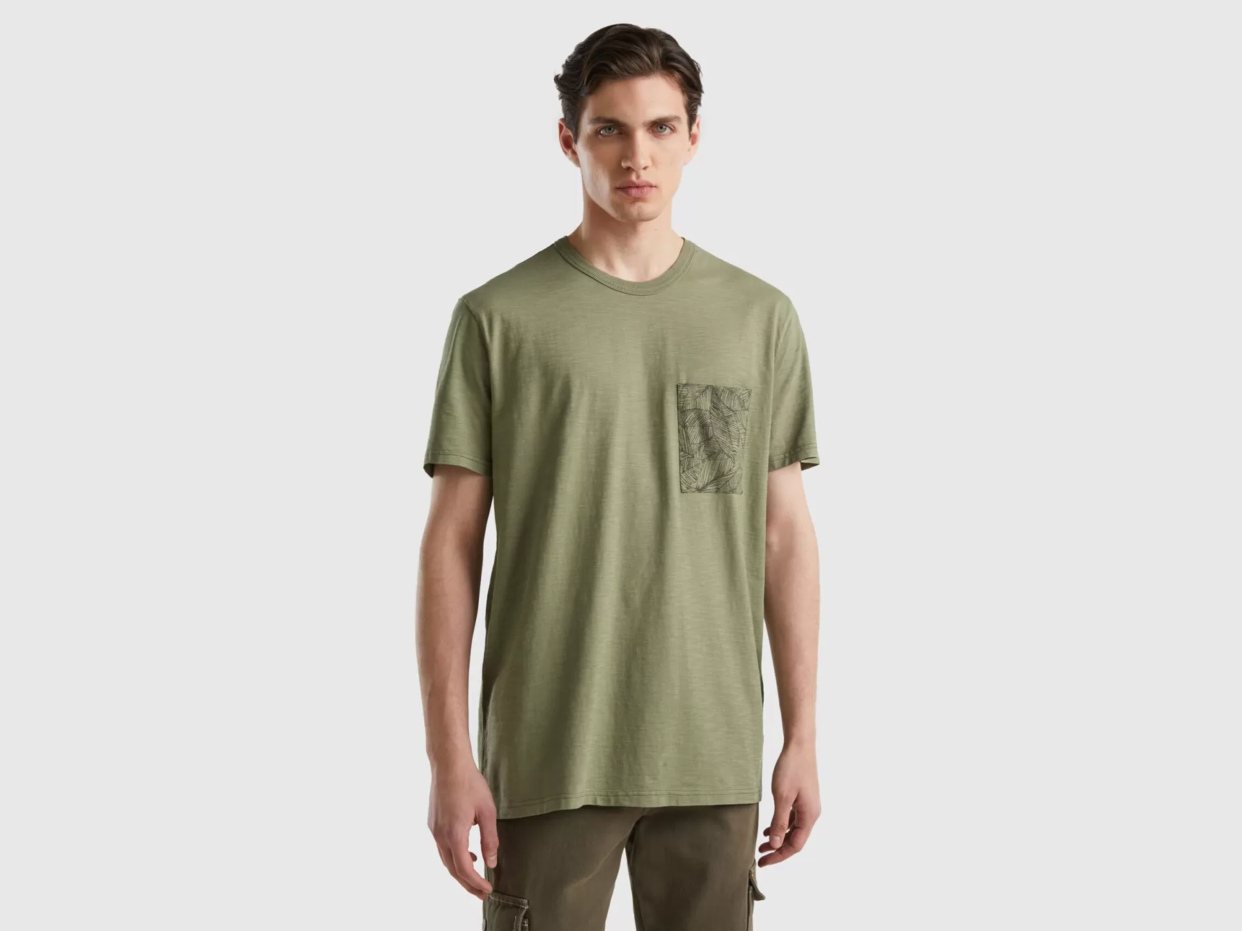 Benetton Maglietta Con Taschino Stampato Verde Militare Hot