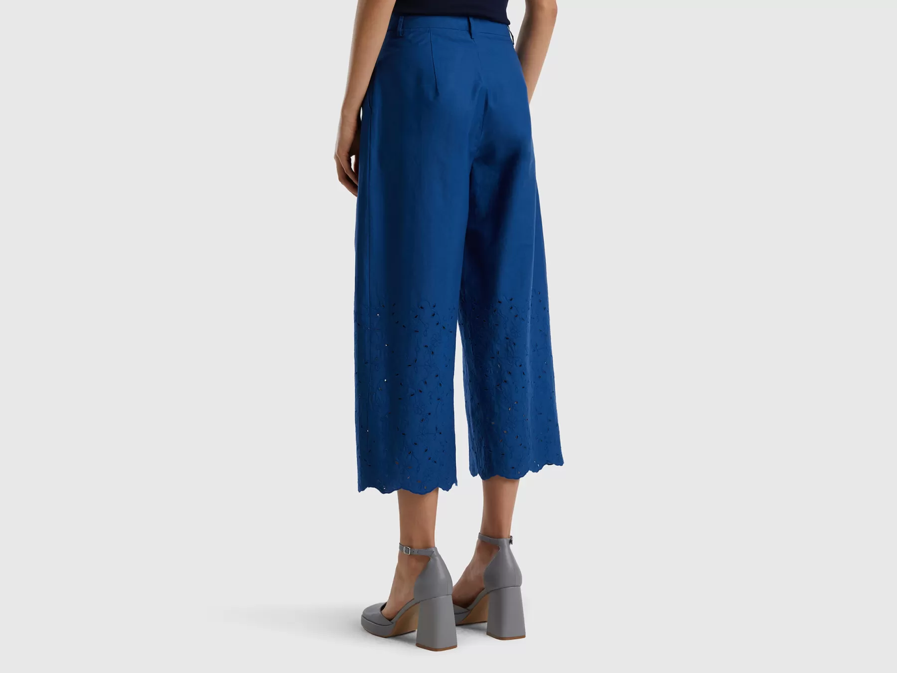 Benetton Pantaloni Ampi Con Ricami Sangallo Blu Scuro Fashion