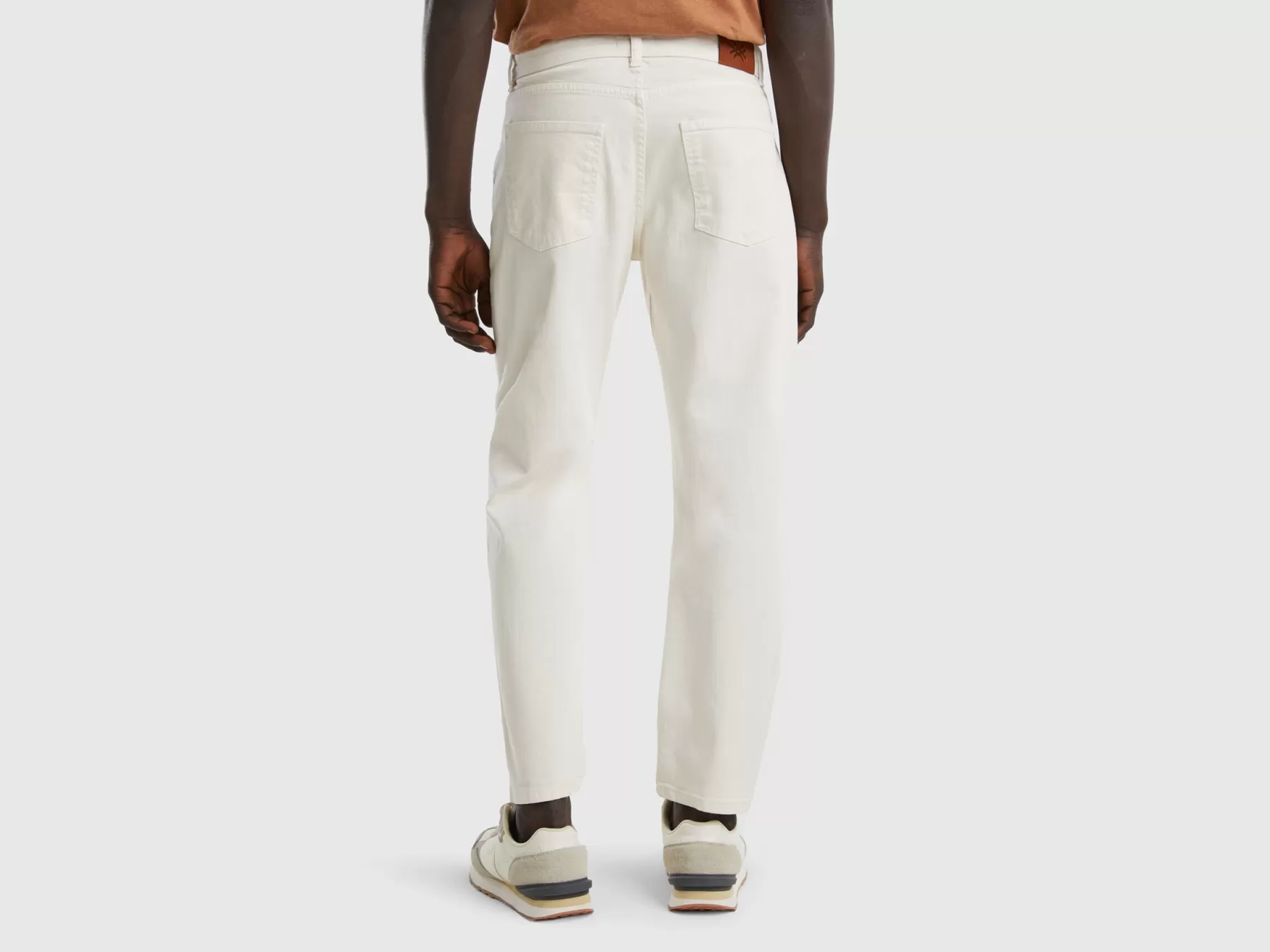 Benetton Pantaloni Carrot Fit Bianco Panna Online