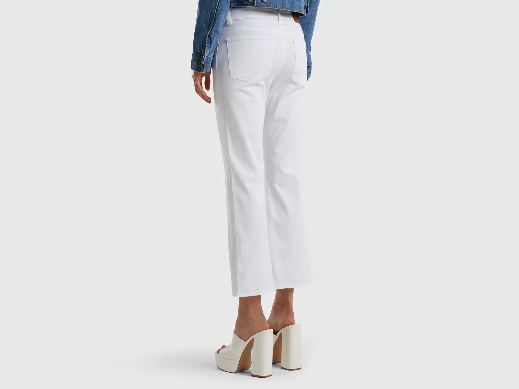 Benetton Pantaloni Cropped Cinque Tasche Bianco Sale