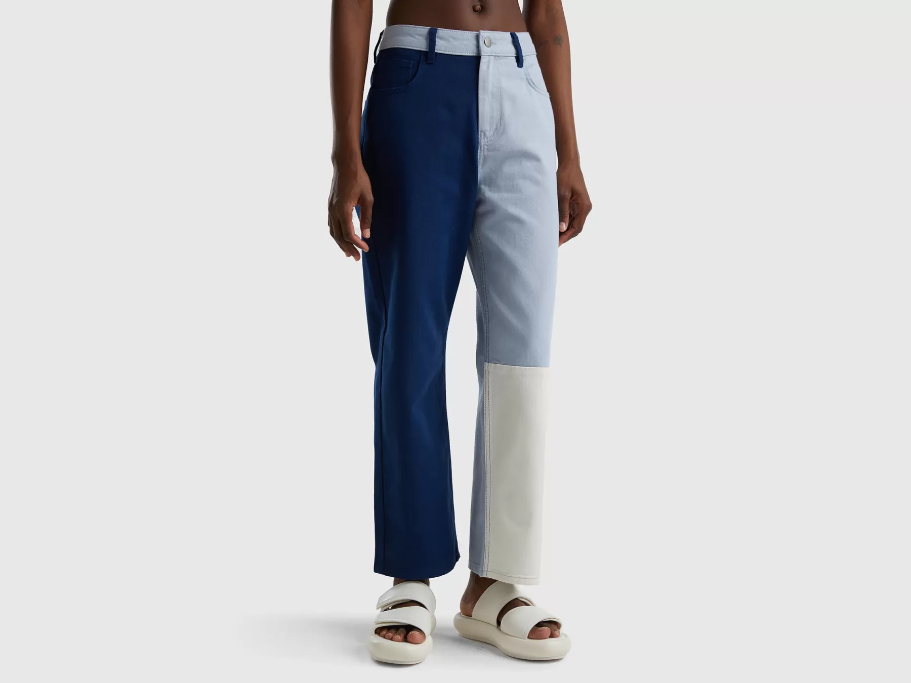 Benetton Pantaloni Cropped Color Block Blu Best