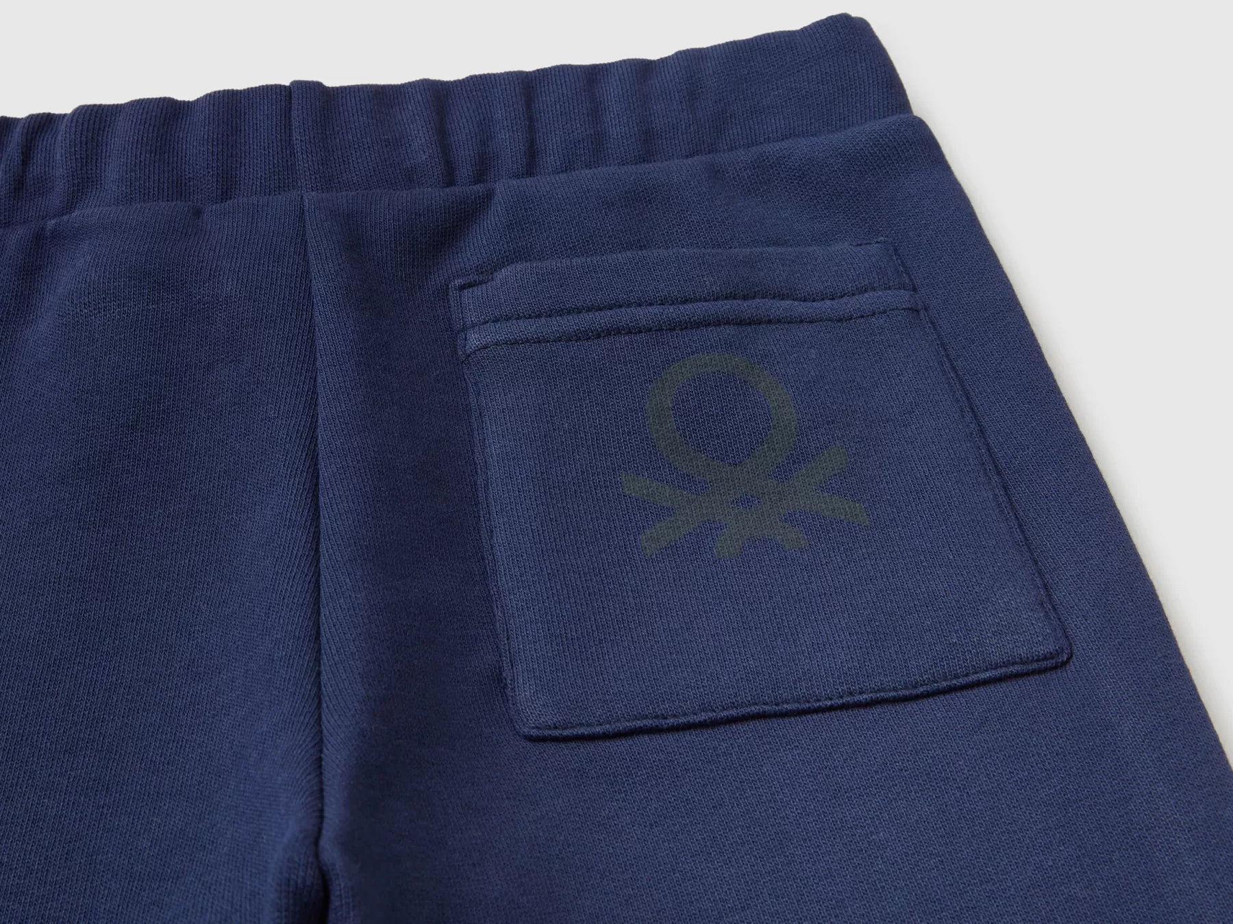 Benetton Pantaloni In Felpa Con Taschino Blu Scuro Hot