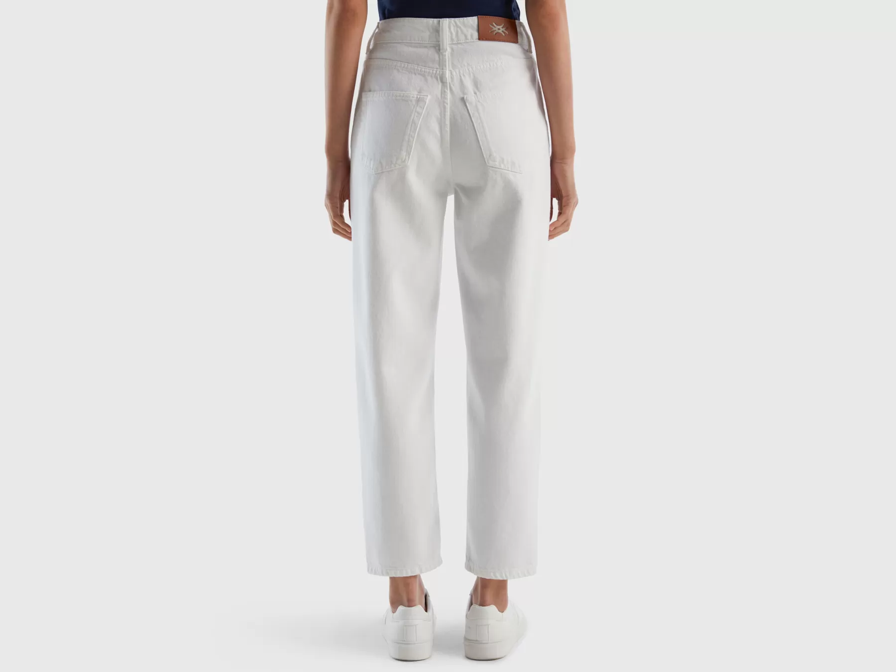 Benetton Pantaloni Lunghi Mom Fit Bianco Online