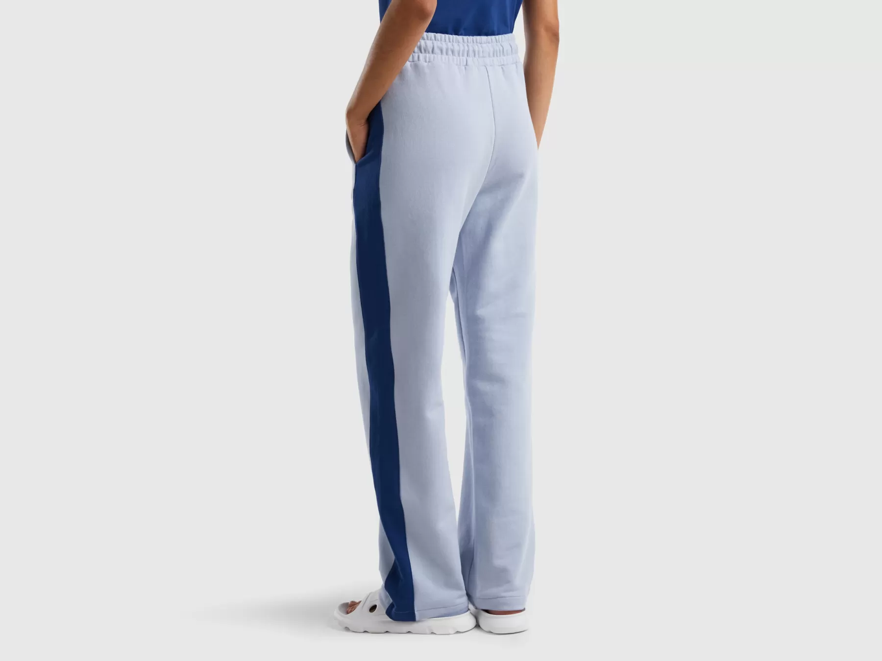 Benetton Pantalonicon Banda Blu Scuro Celeste Online