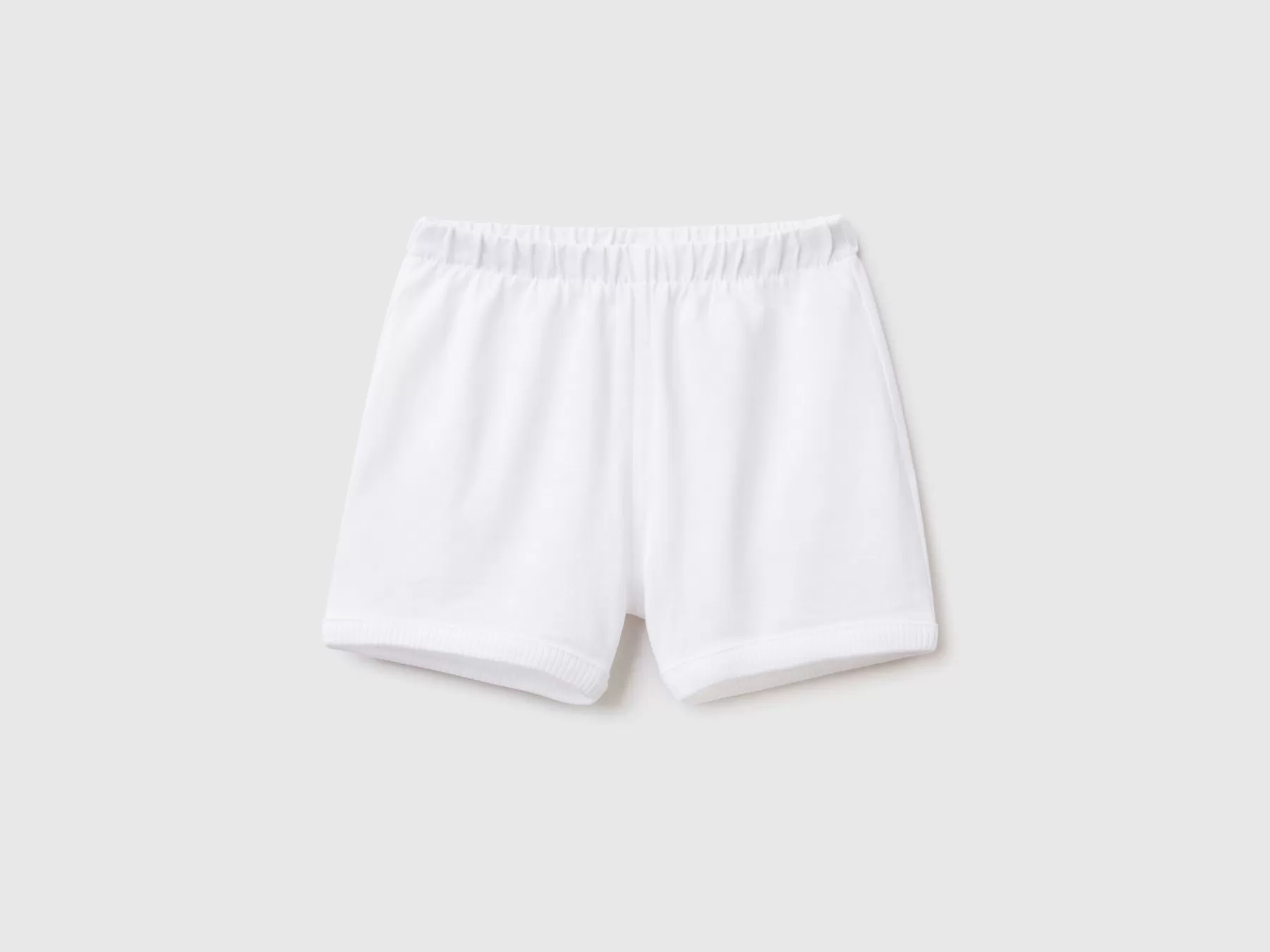 Benetton Shorts Con Patch Sul Retro Bianco Discount