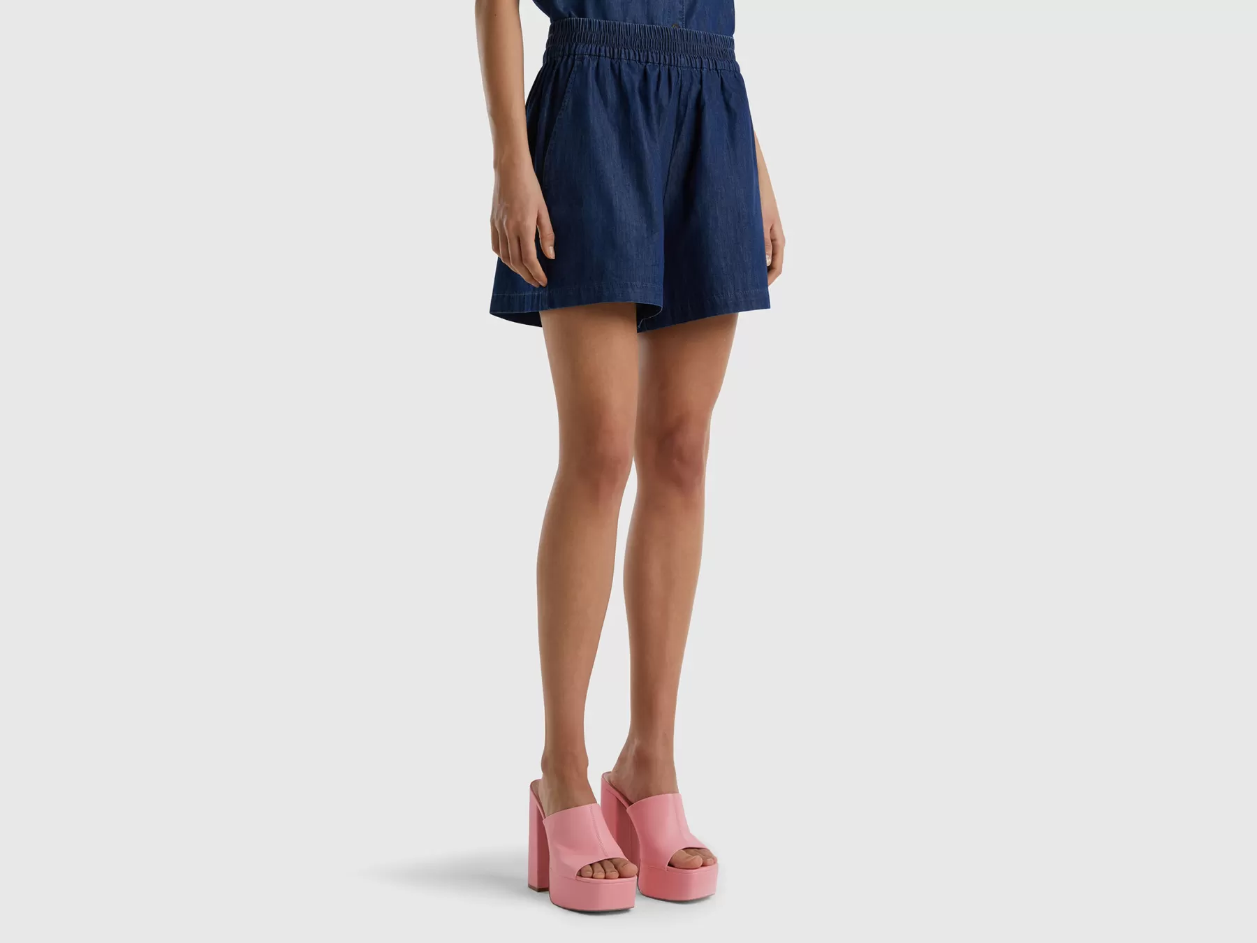 Benetton Shorts In Chambray Blu Store