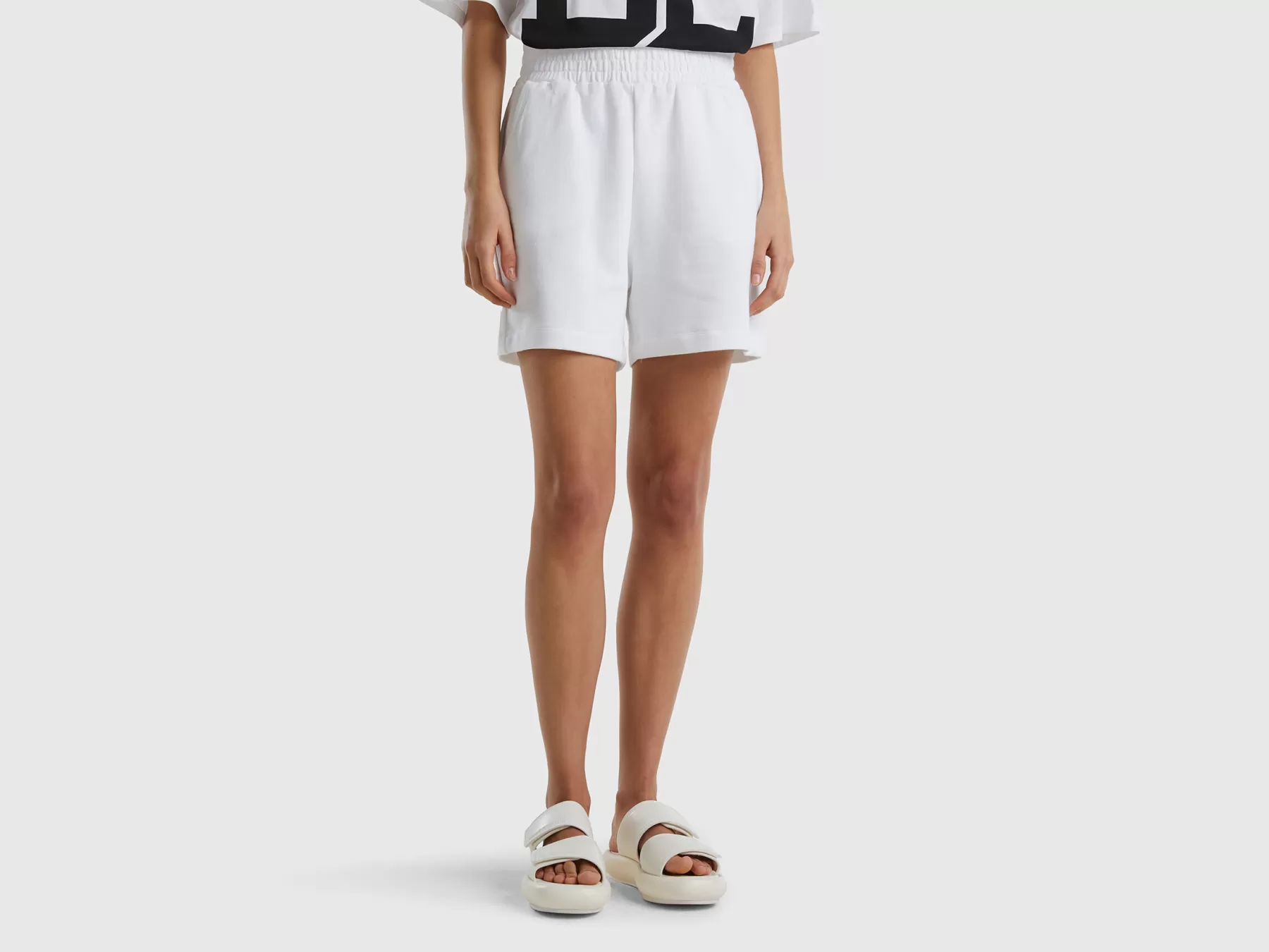 Benetton Shorts In Felpa Con Tasche Bianco Best Sale