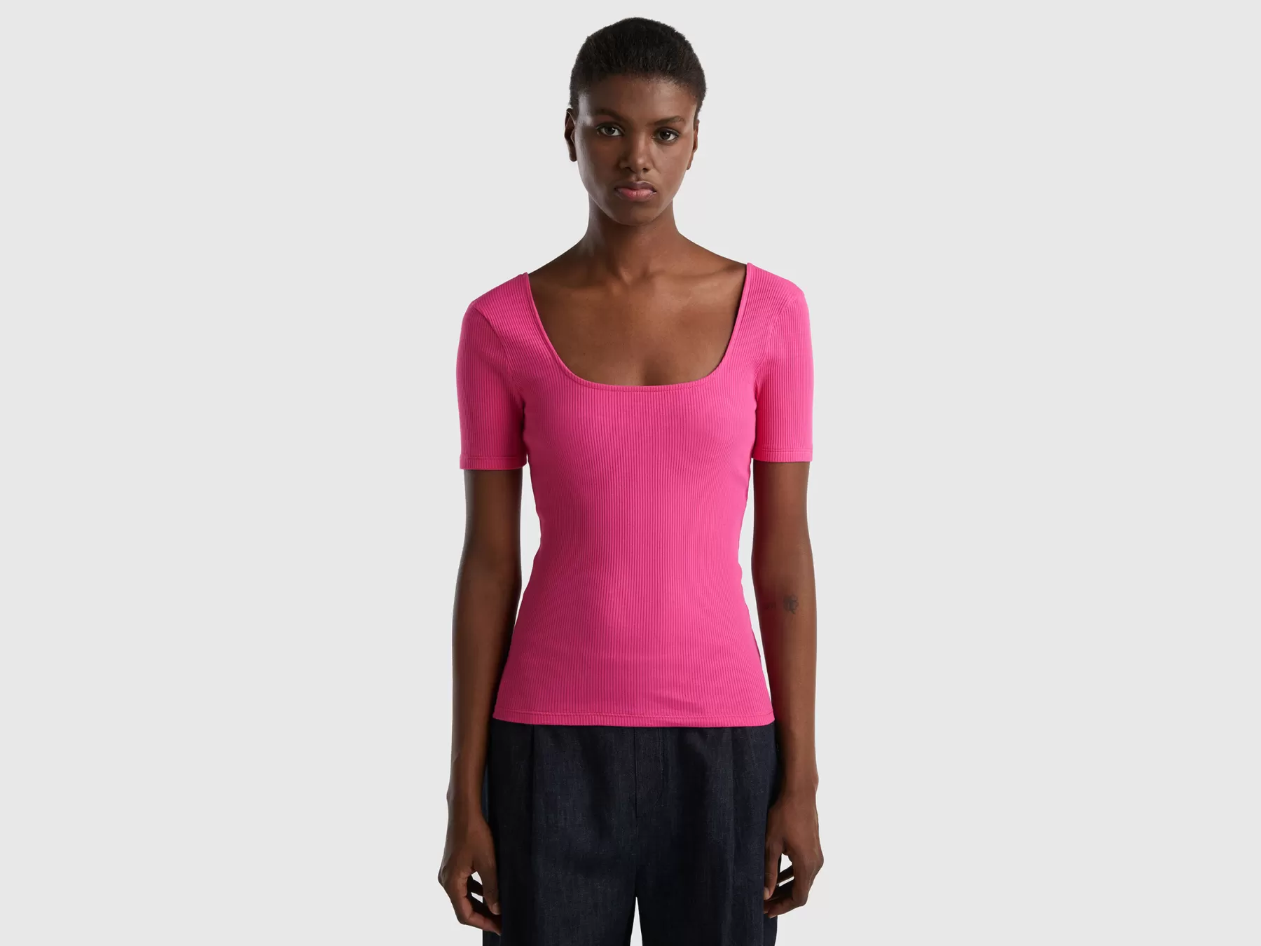 Benetton T-Shirt A Costine Con Scollo Ampio Fucsia Best