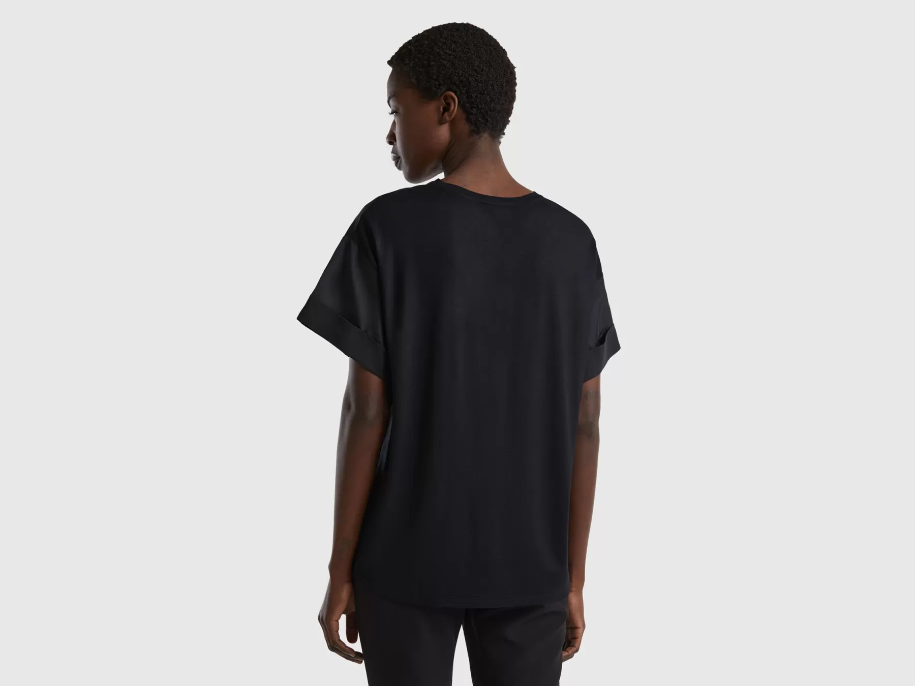 Benetton T-Shirt Fluida A Manica Corta Nero Outlet