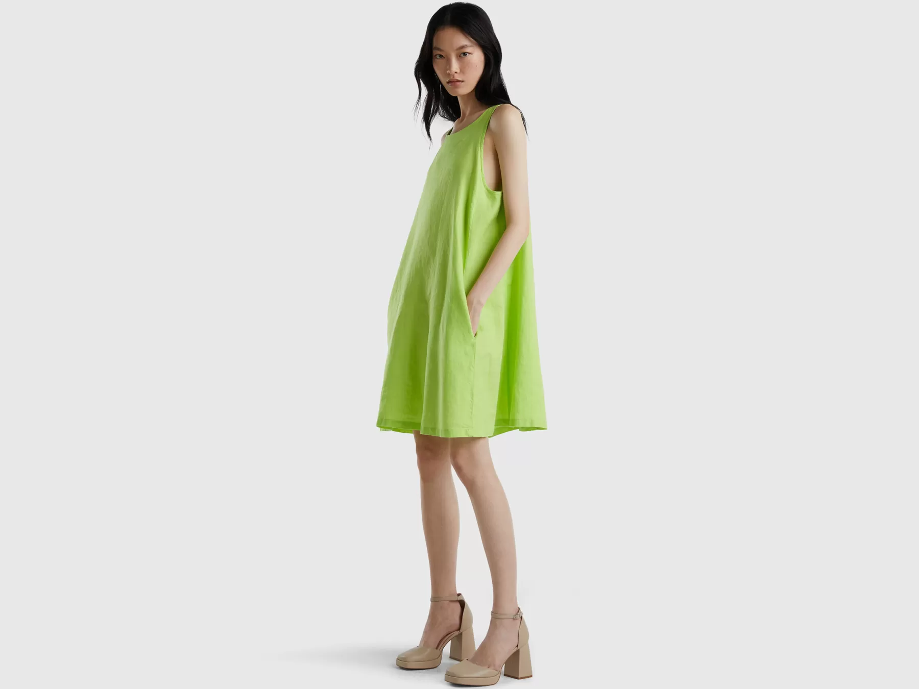 Benetton Vestito Smanicato In Puro Lino Verde Fluo Flash Sale